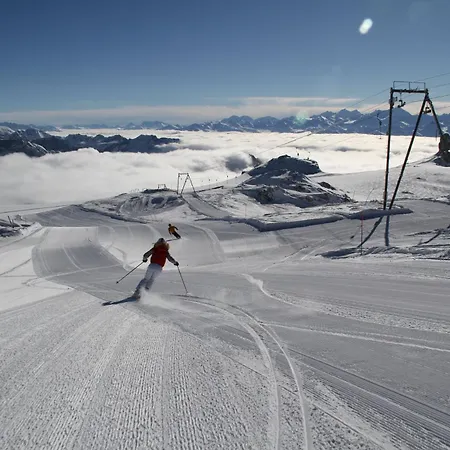 Pully Lakeside Street And Direct Bus To Train Station * Lausanne