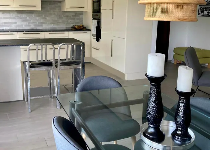 Pully Lakeside Street And Direct Bus To Train Station Appartamento