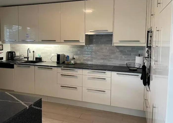 Appartement Pully Lakeside Street And Direct Bus To Train Station Lausanne