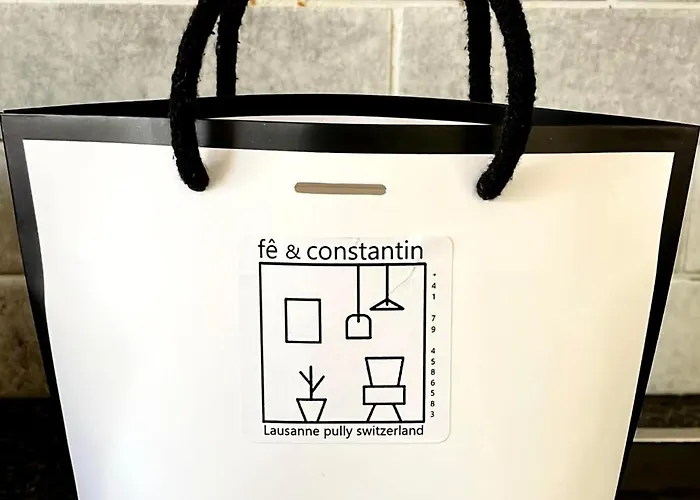 Pully Lakeside Street And Direct Bus To Train Station Lägenhet *