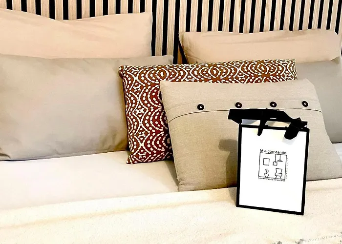 Pully Lakeside Street And Direct Bus To Train Station Appartement Lausanne